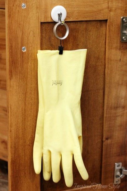 Simple tip for Organizing your kitchen gloves
